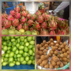 Dragon fruit and Apple बोर - Pune Vegetable Wholesale Market